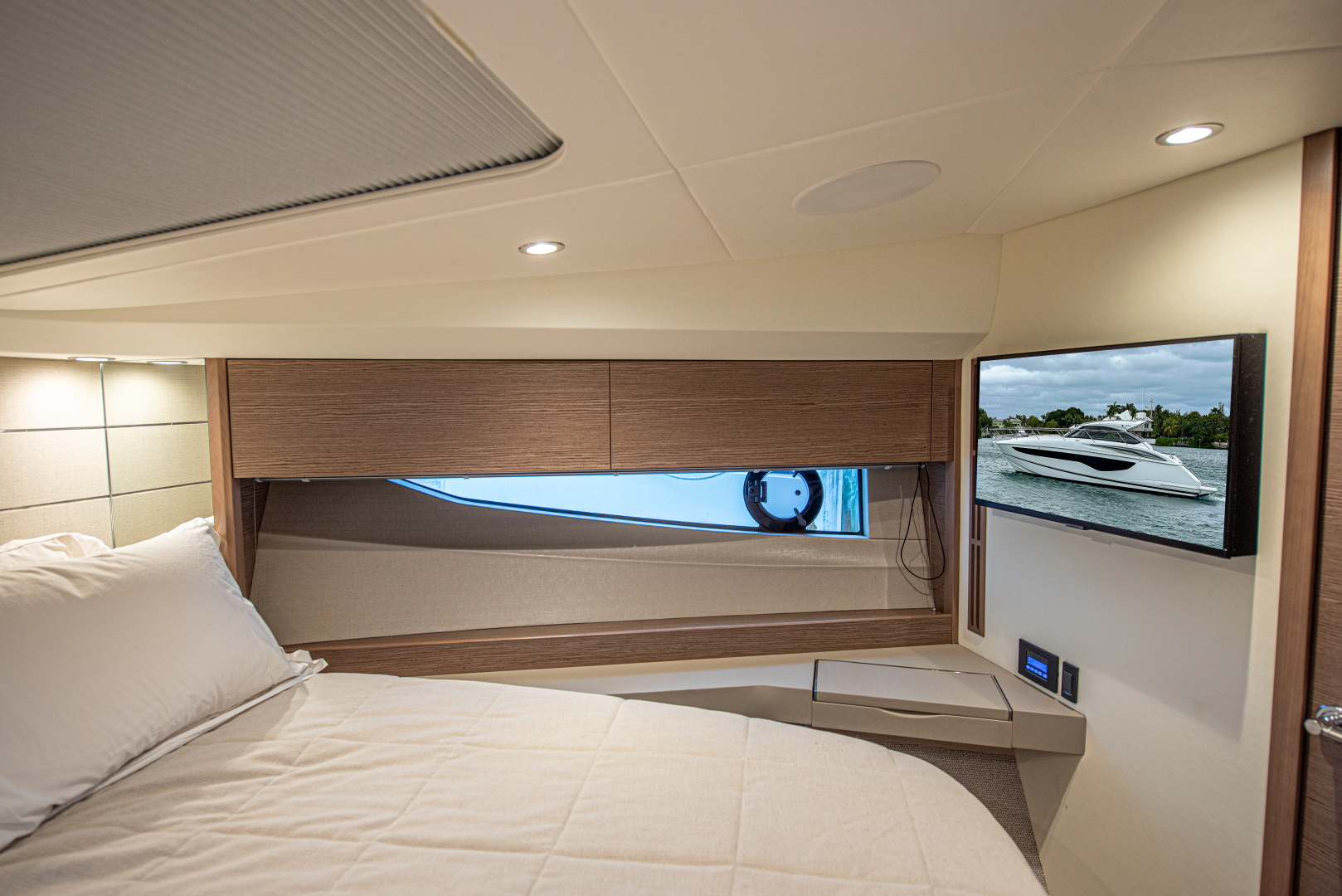 GRAYSKY V 40ft Princess Yacht For Sale