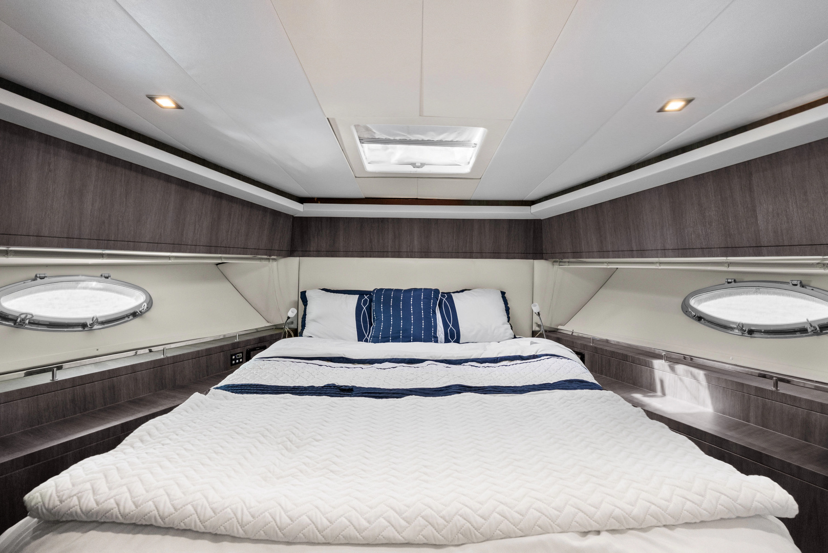 2009 Uniesse 65 Motor Yacht