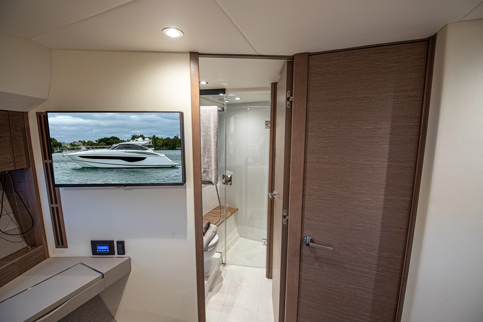 2025 Princess V40