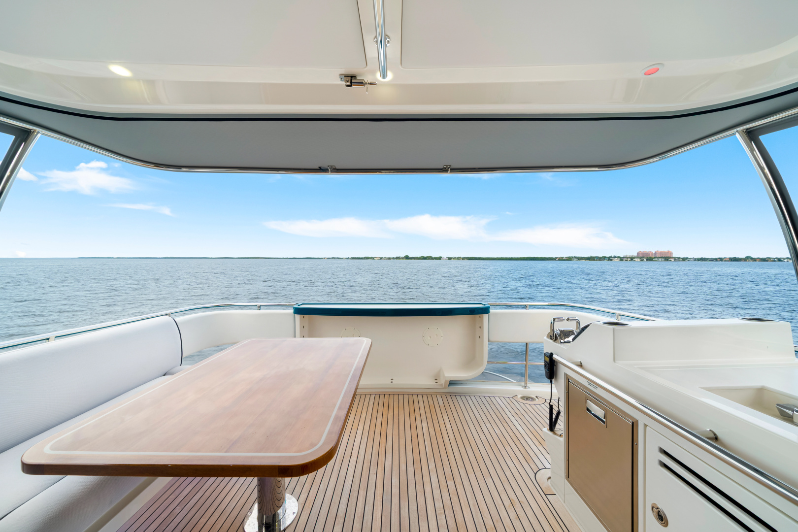 ZERO GRAVITY 72ft Riviera Yacht For Sale ZERO GRAVITY 72ft Riviera Yacht For Sale
