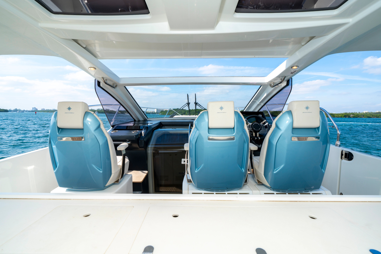 43ft Jeanneau Yacht For Sale