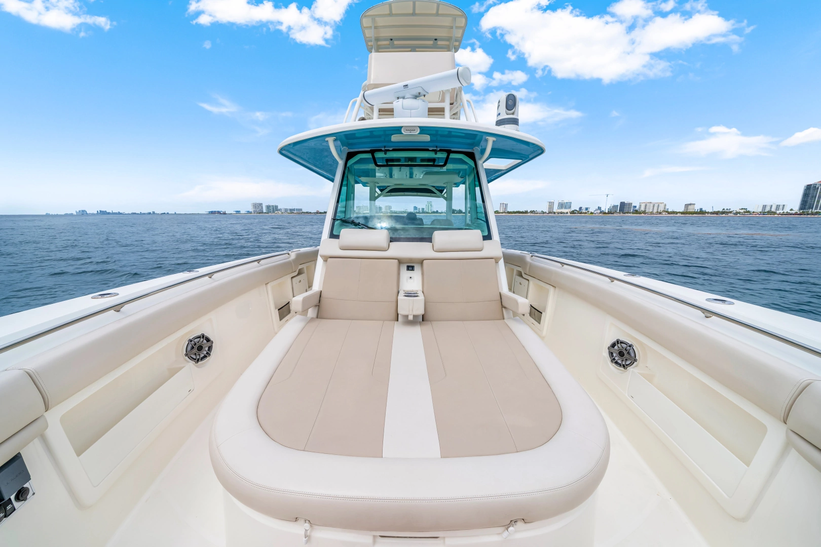 Boston Whaler 380 Outrage Yacht For Sale