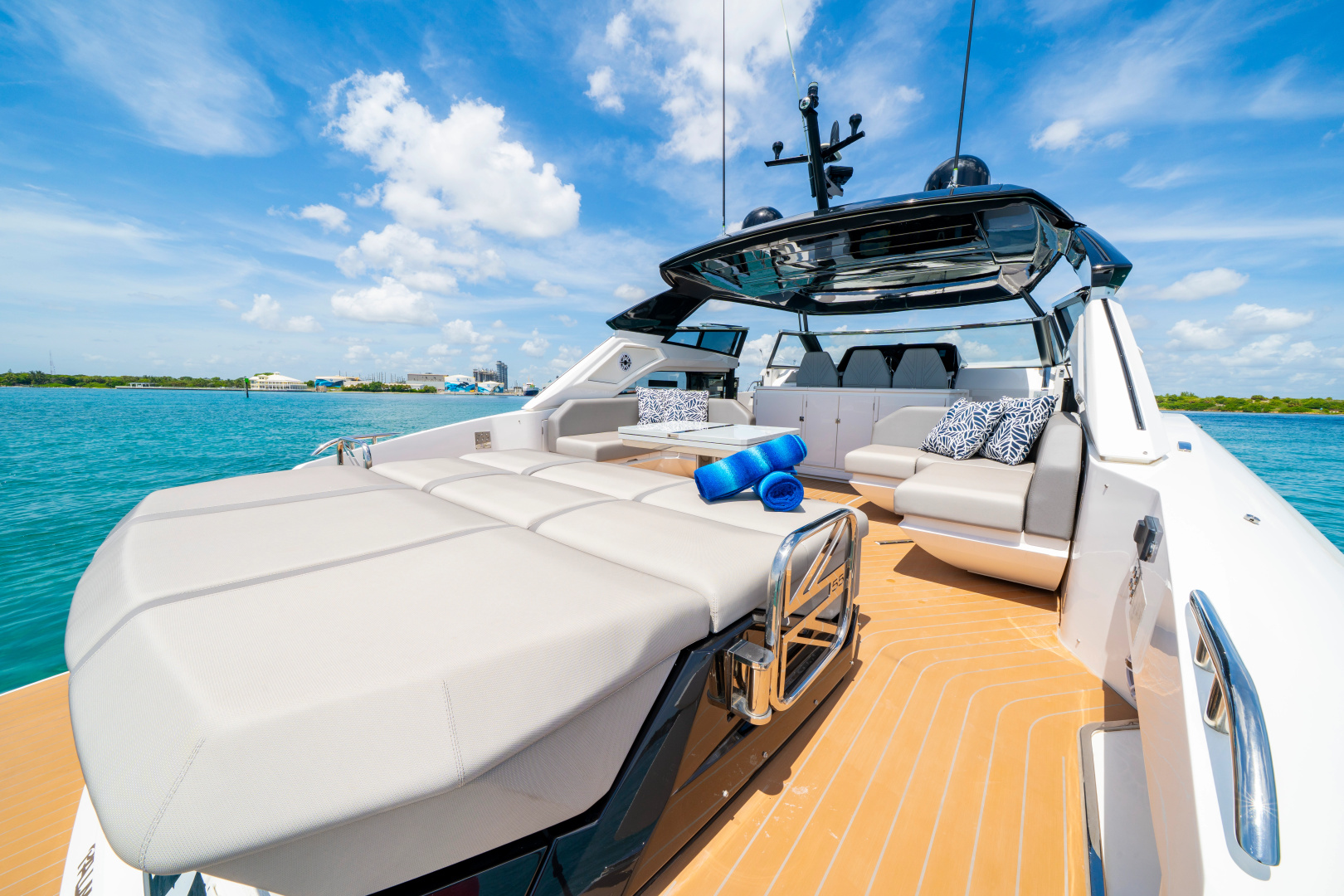 2024 Sunseeker Superhawk 55