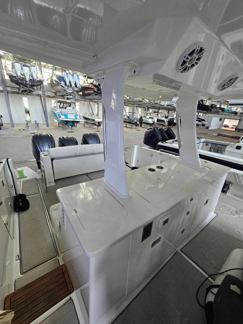Regal SAV Yacht For Sale