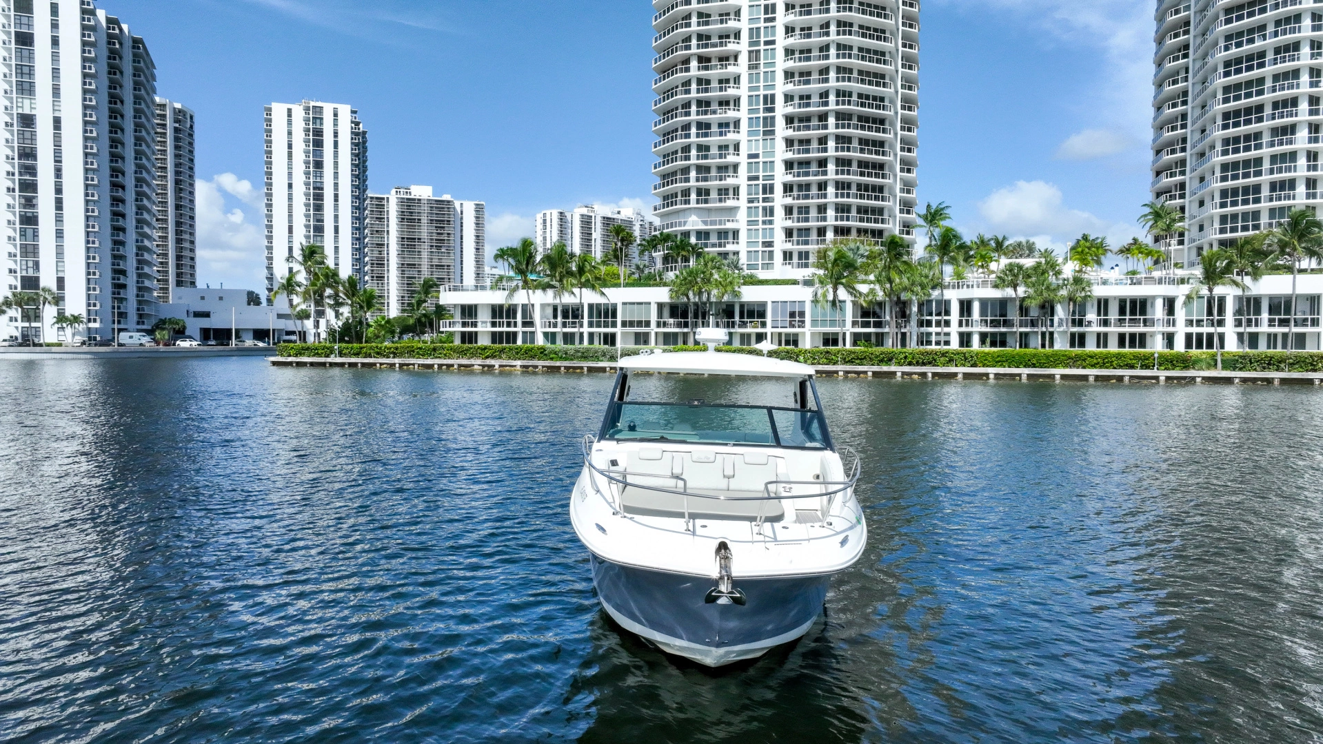 Sea Ray Sundancer 320 OB Yacht For Sale