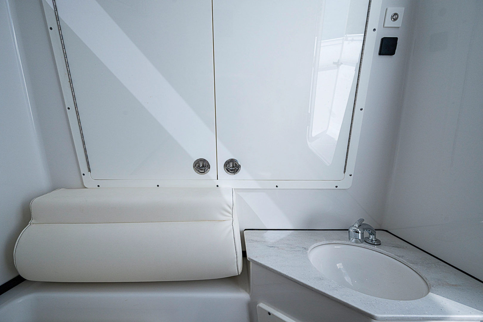 URCHIN 32ft Sportsman Yacht For Sale URCHIN 32ft Sportsman Yacht For Sale