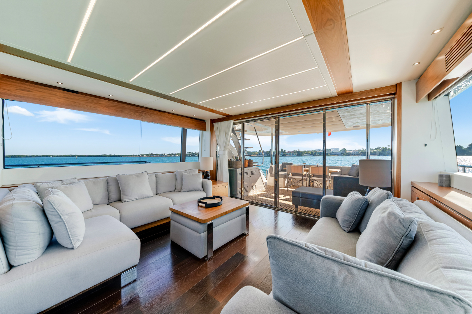 2020 Sunseeker 76 Yacht