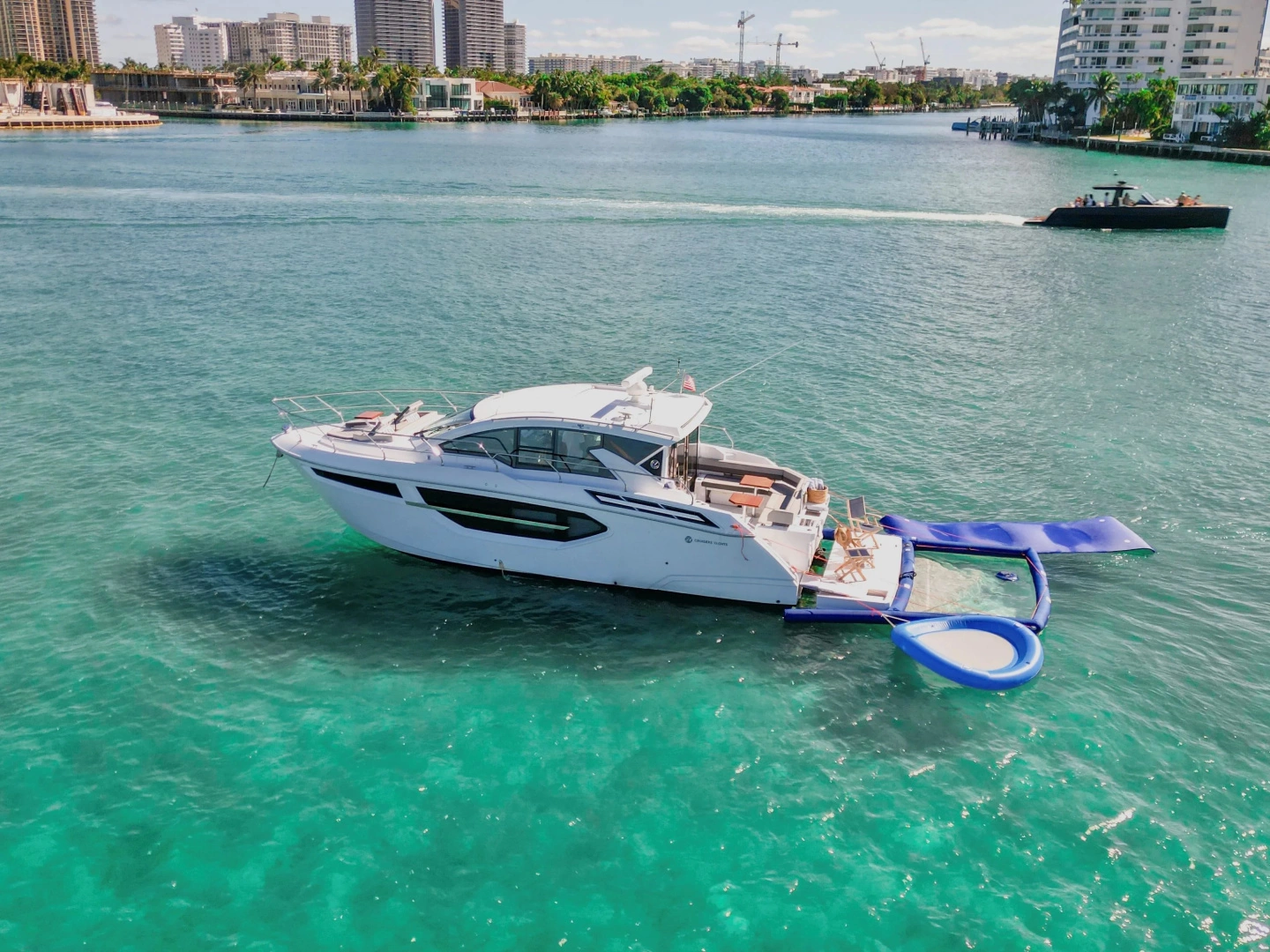 Cruisers Yachts 42 Cantius Yacht For Sale