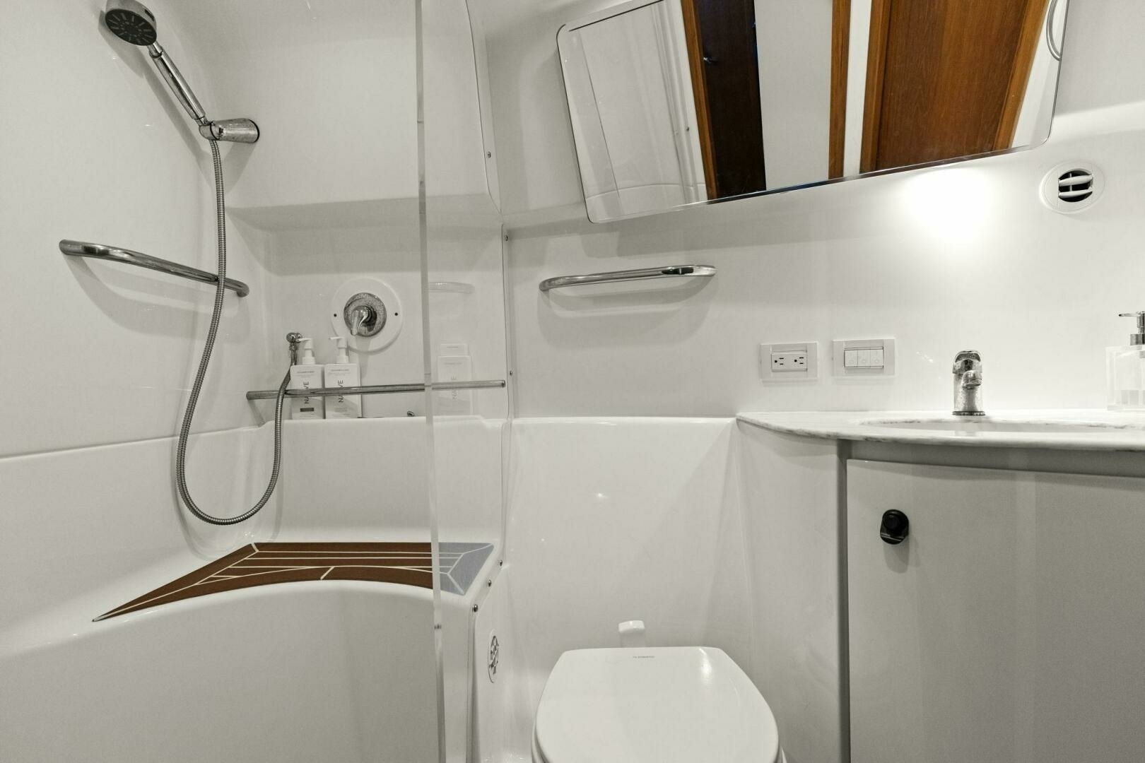 Salty Dach 39ft Tiara Yachts Yacht For Sale