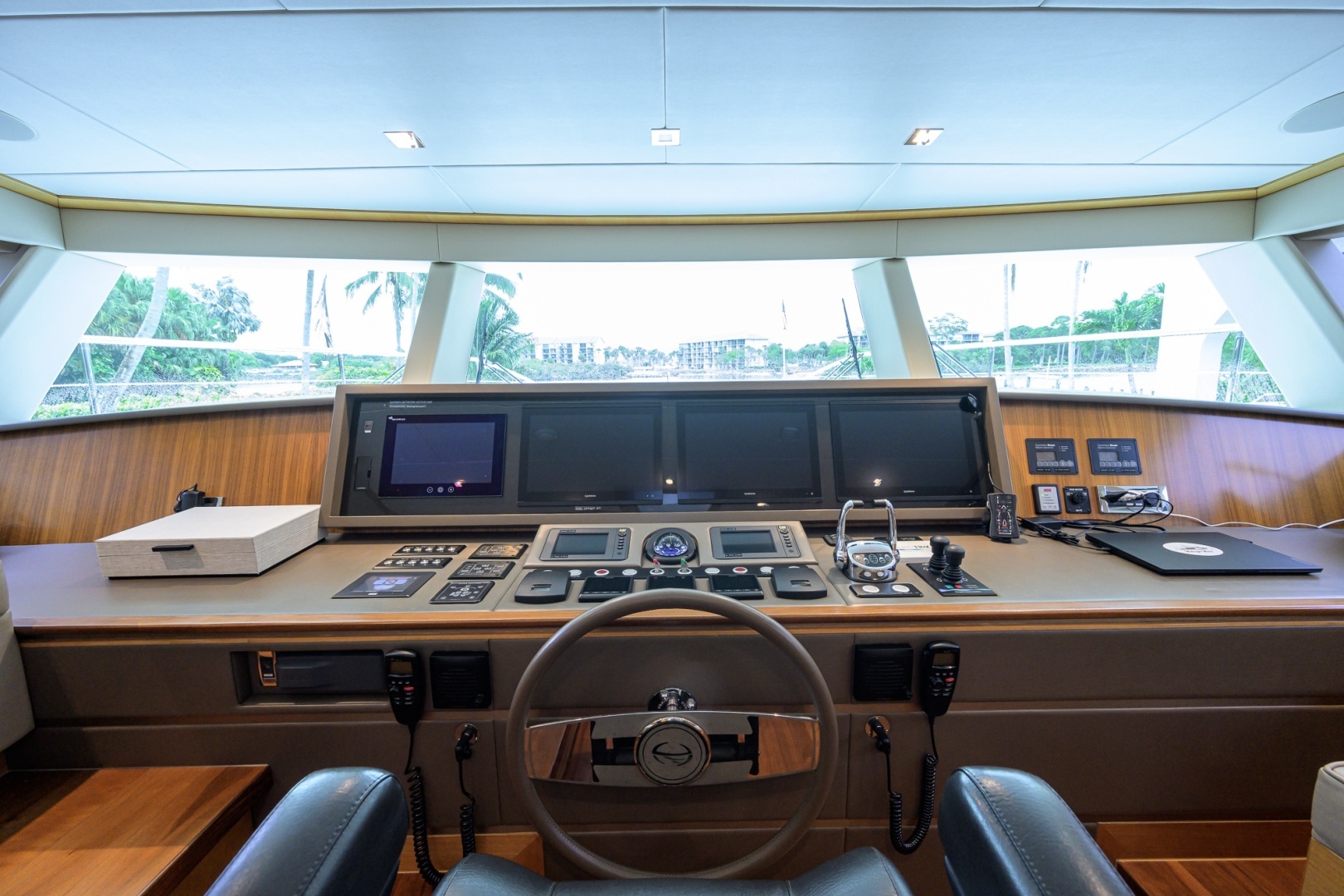 Midnight Moon 85ft Horizon Yacht For Sale