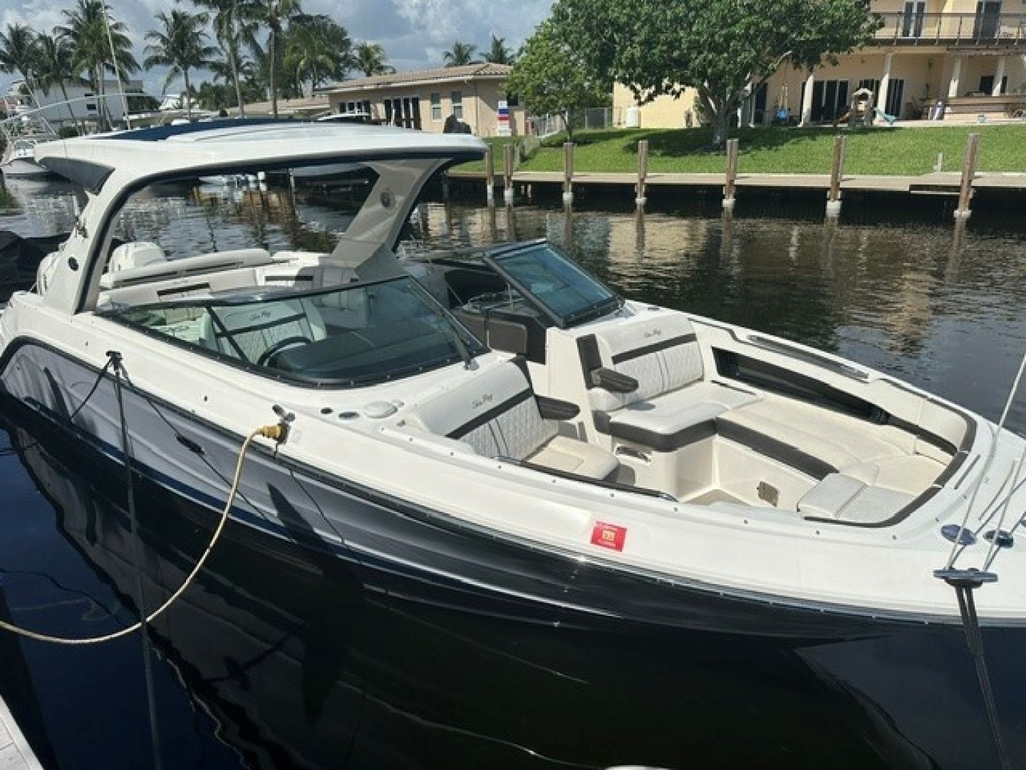 SALES THERAPY 31ft Sea Ray Yacht For Sale