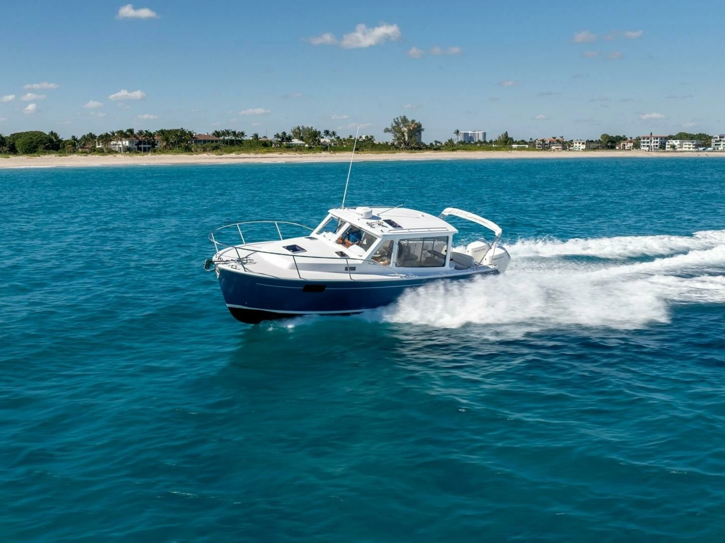MJM 35 Yacht For Sale