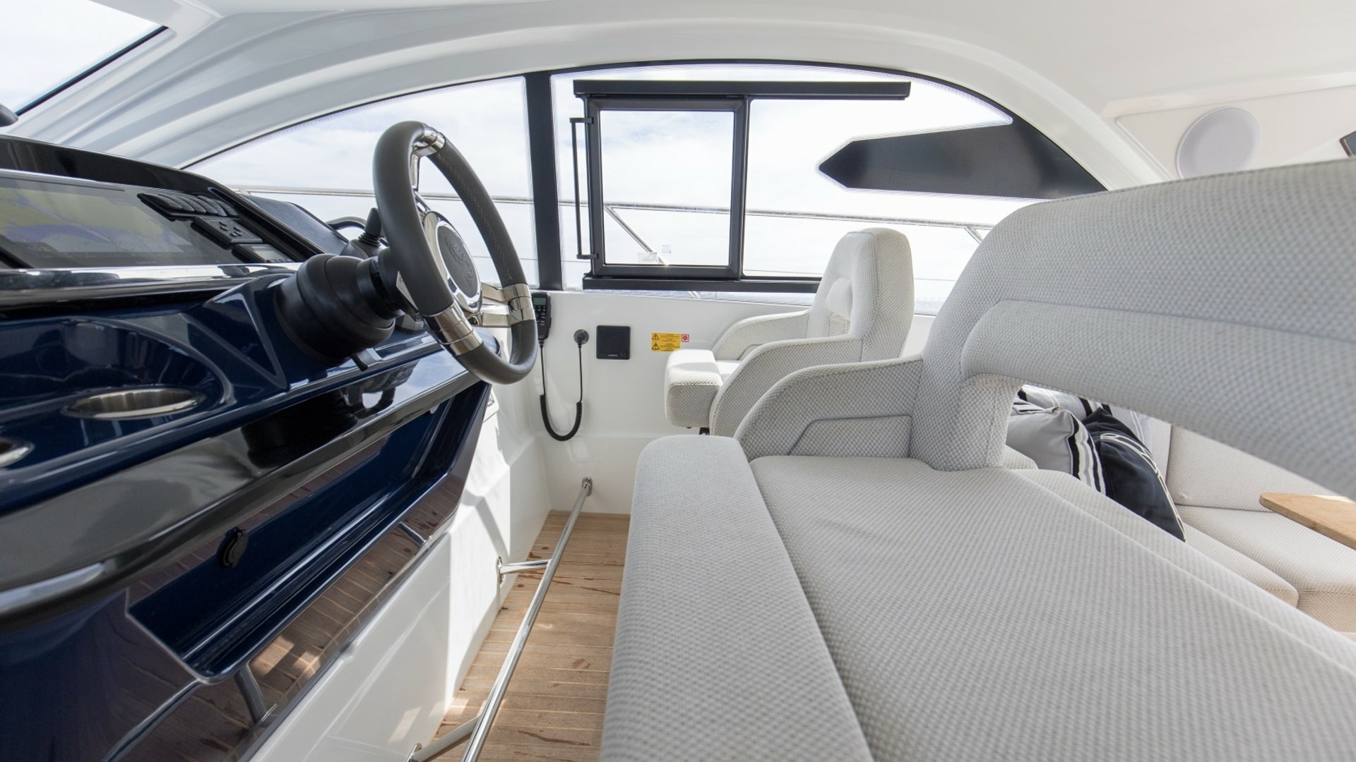 Beneteau 41 Grand Turismo — War Downs Eagle - Photo 19