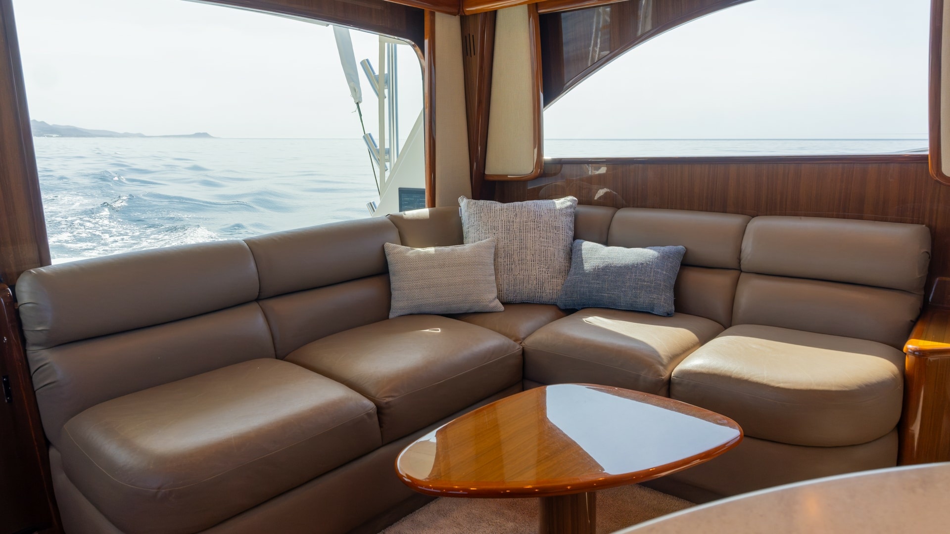 Viking 50 Convertible — Jammin - Photo 26