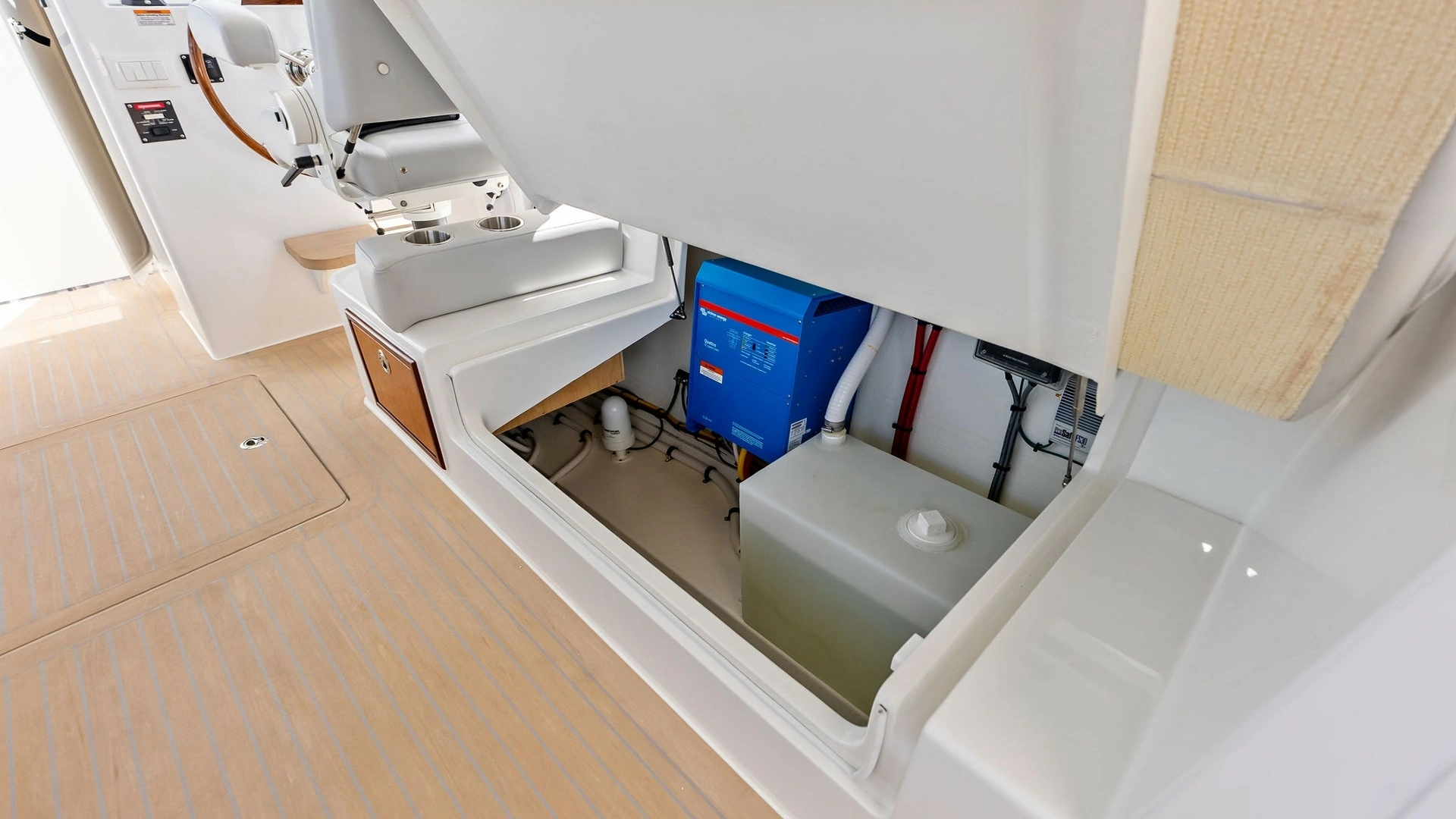 MJM M3 Yacht For Sale