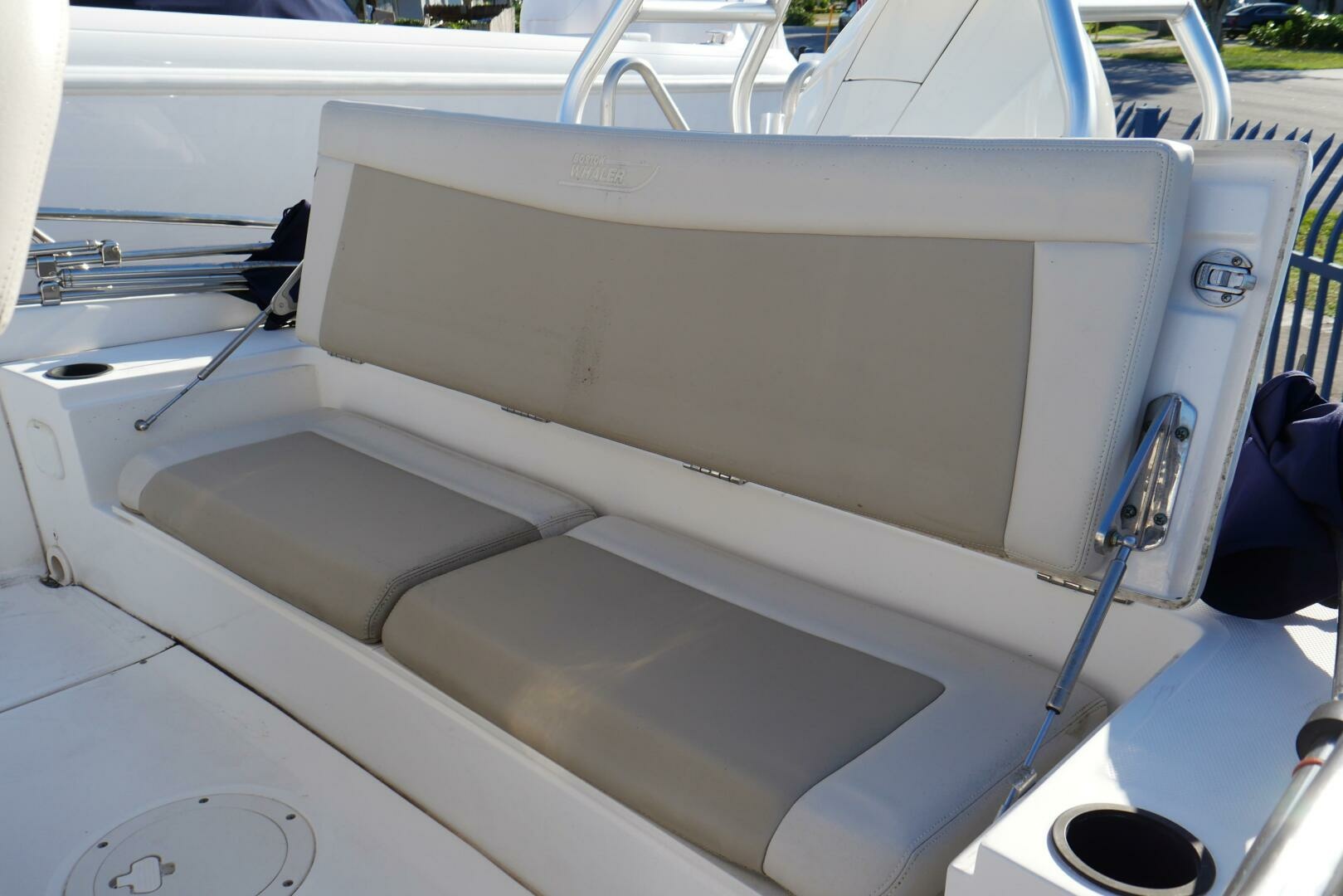 21ft Boston Whaler Yacht For Sale