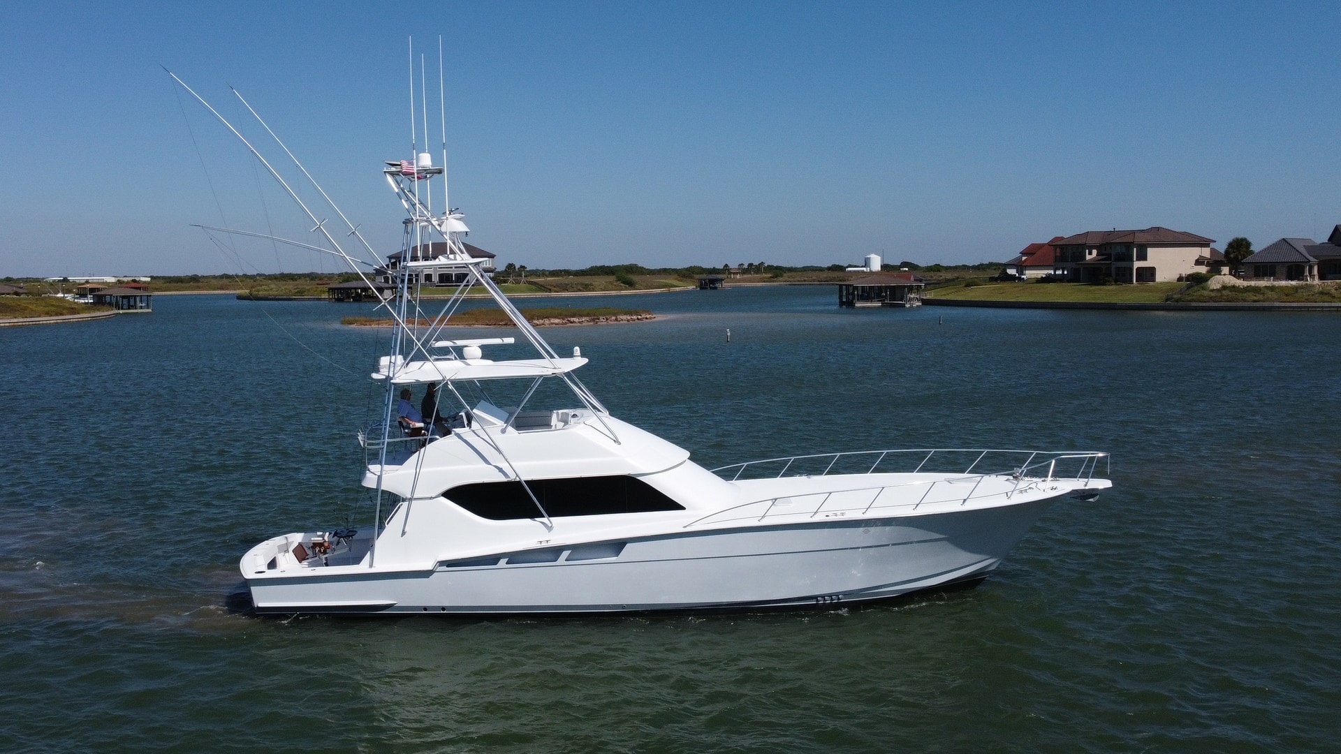 Profile View of Hatteras 60 Convertible