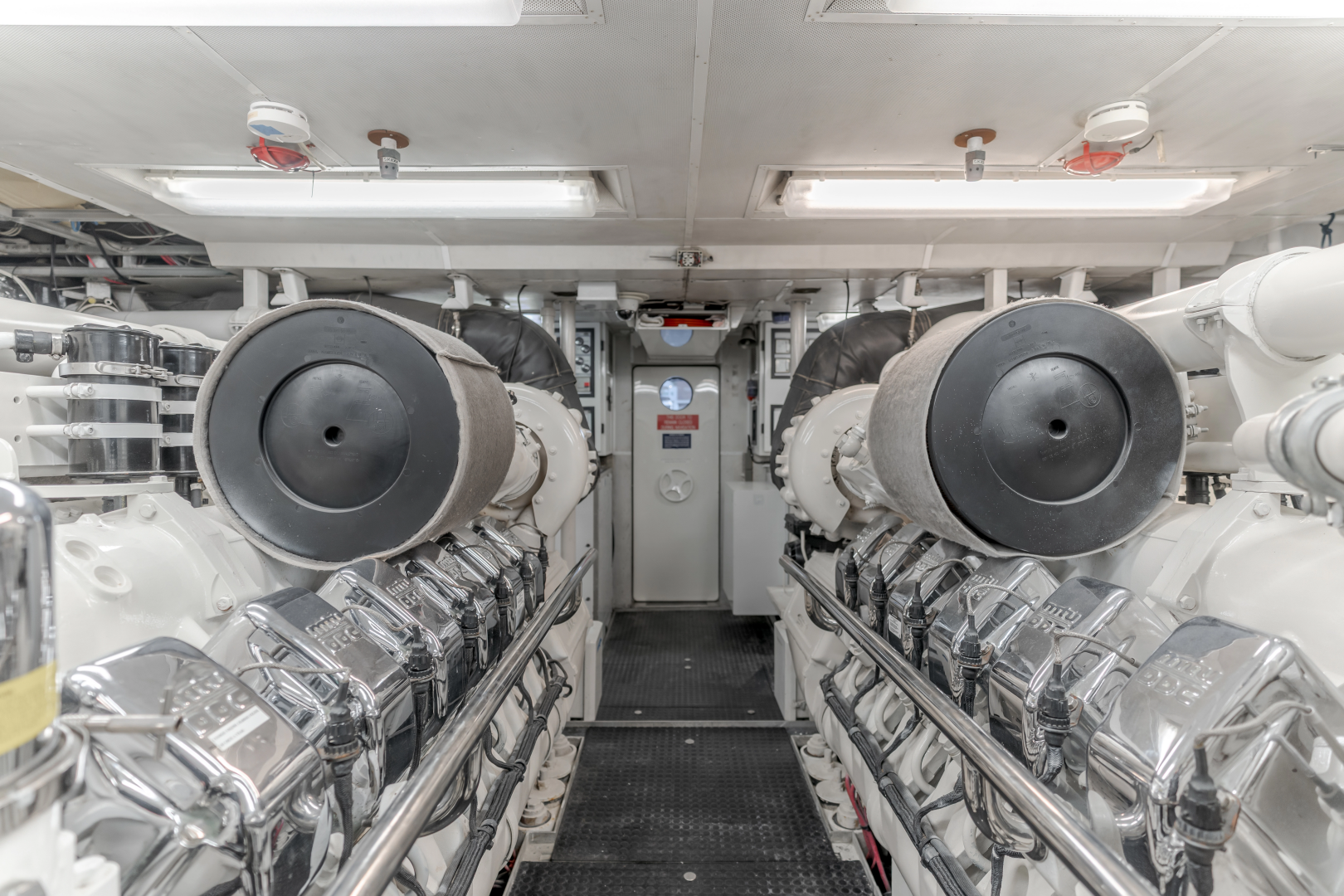 2002 Destiny 104 Raised Pilothouse