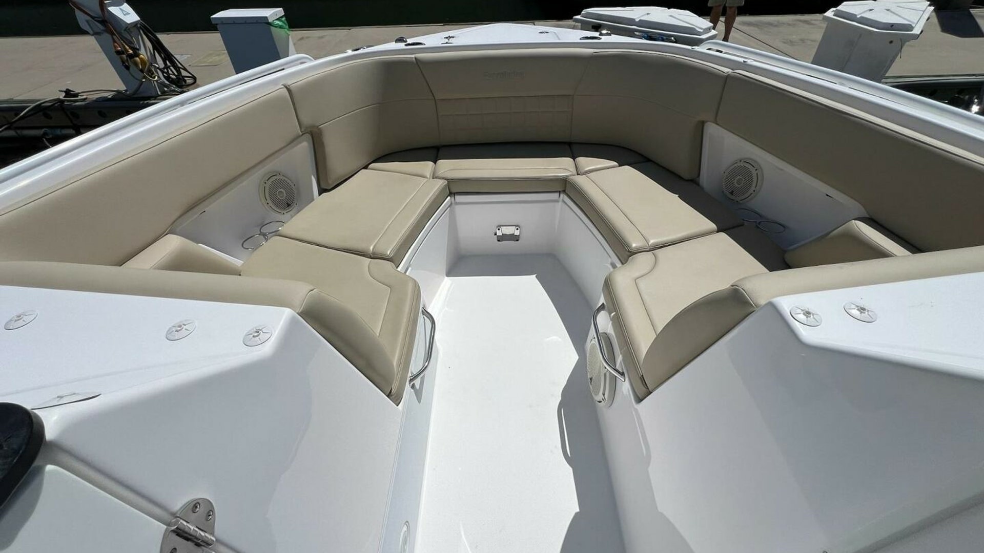 Solamore 34ft Everglades Yacht For Sale