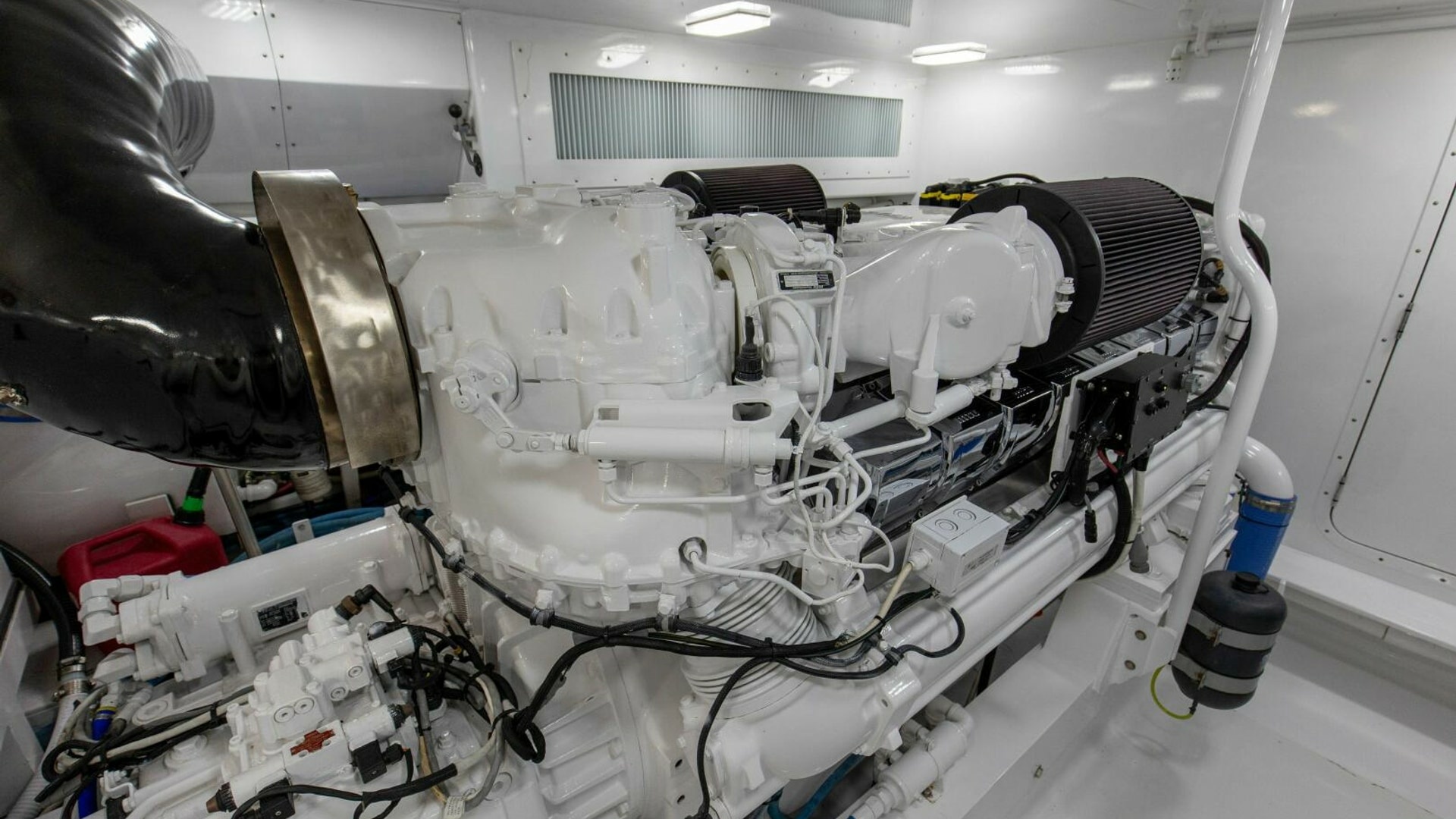 Badonkadonk 76ft Whiticar Yacht For Sale