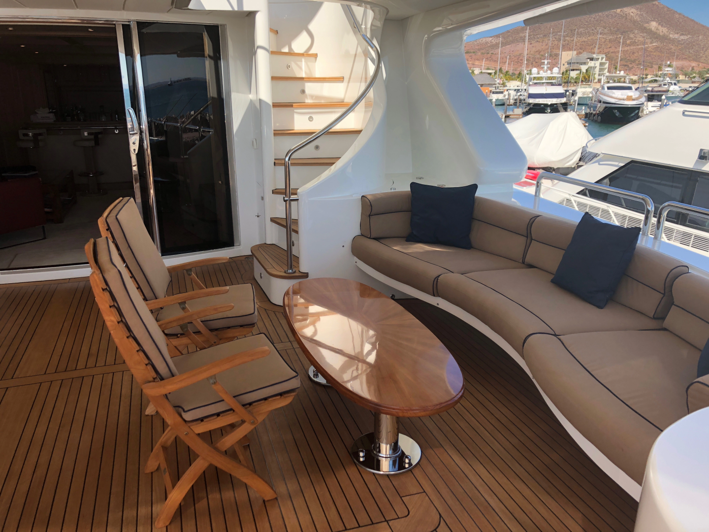 2004 Benetti Cockpit