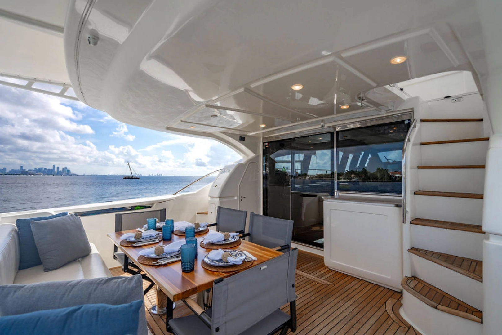 Ferretti Yachts 62 FLY Yacht For Sale