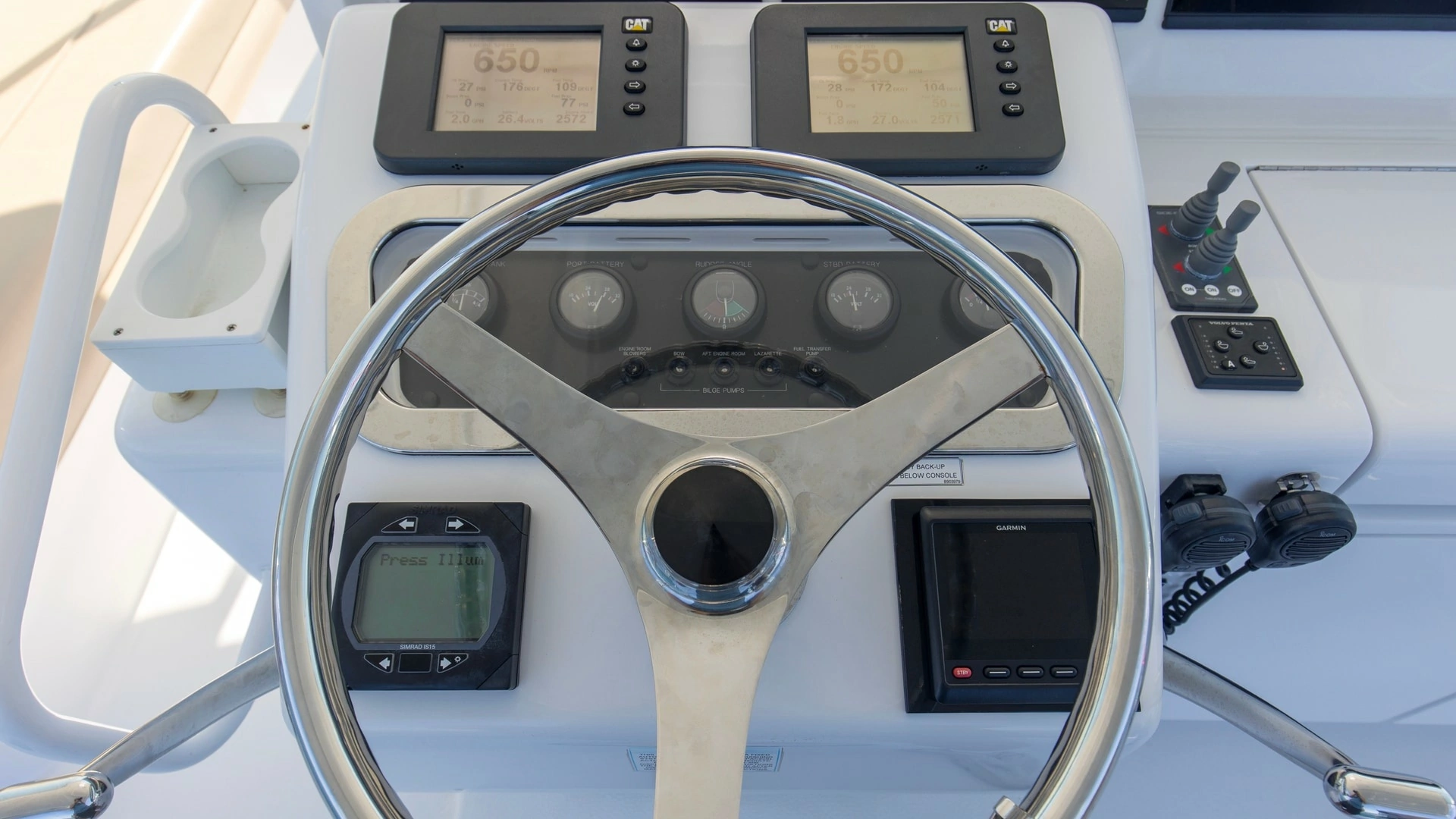 Hatteras 54 Convertible Yacht For Sale