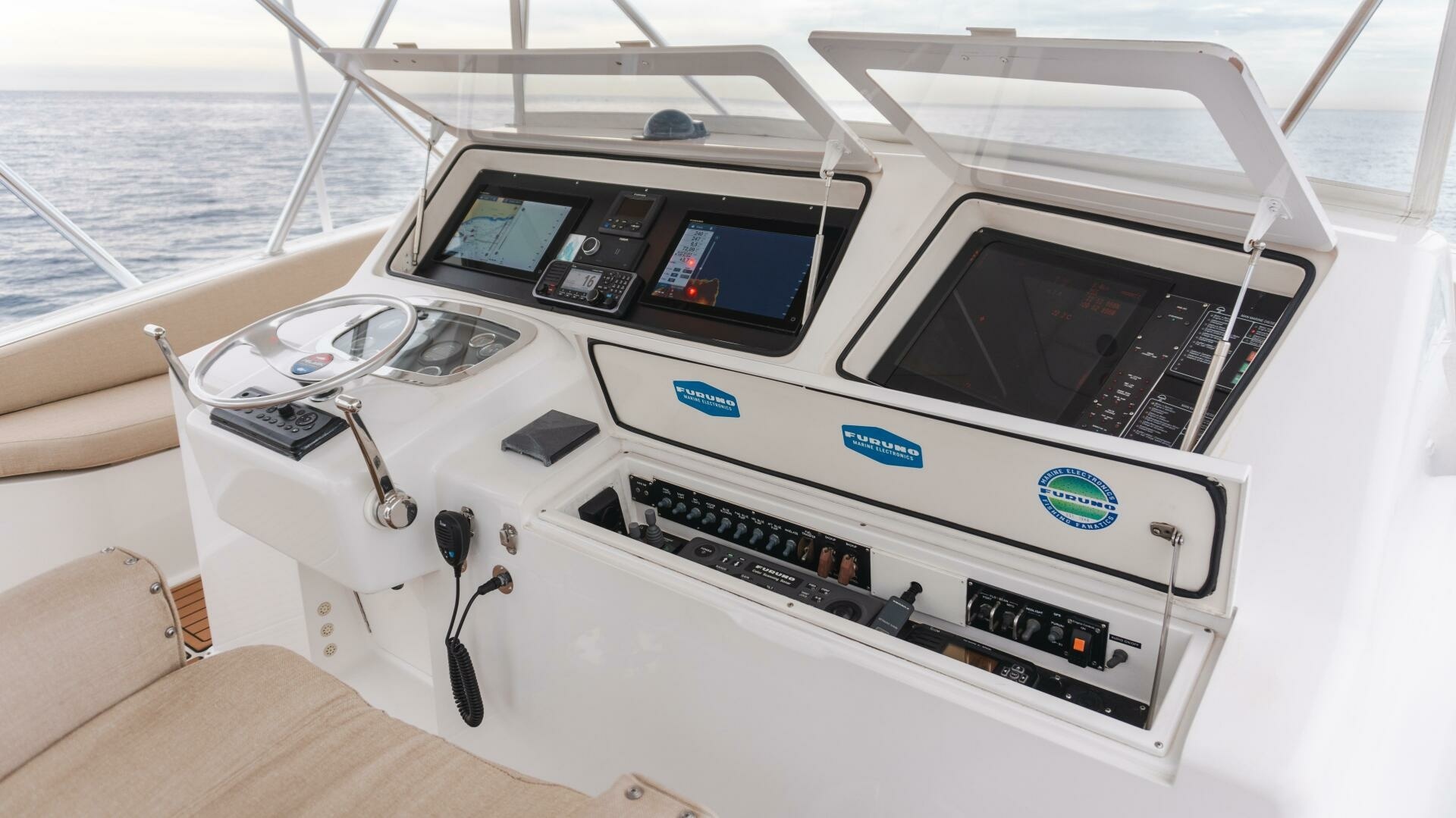 Viking 55 Convertible — HAPPY ENDING - Photo 25