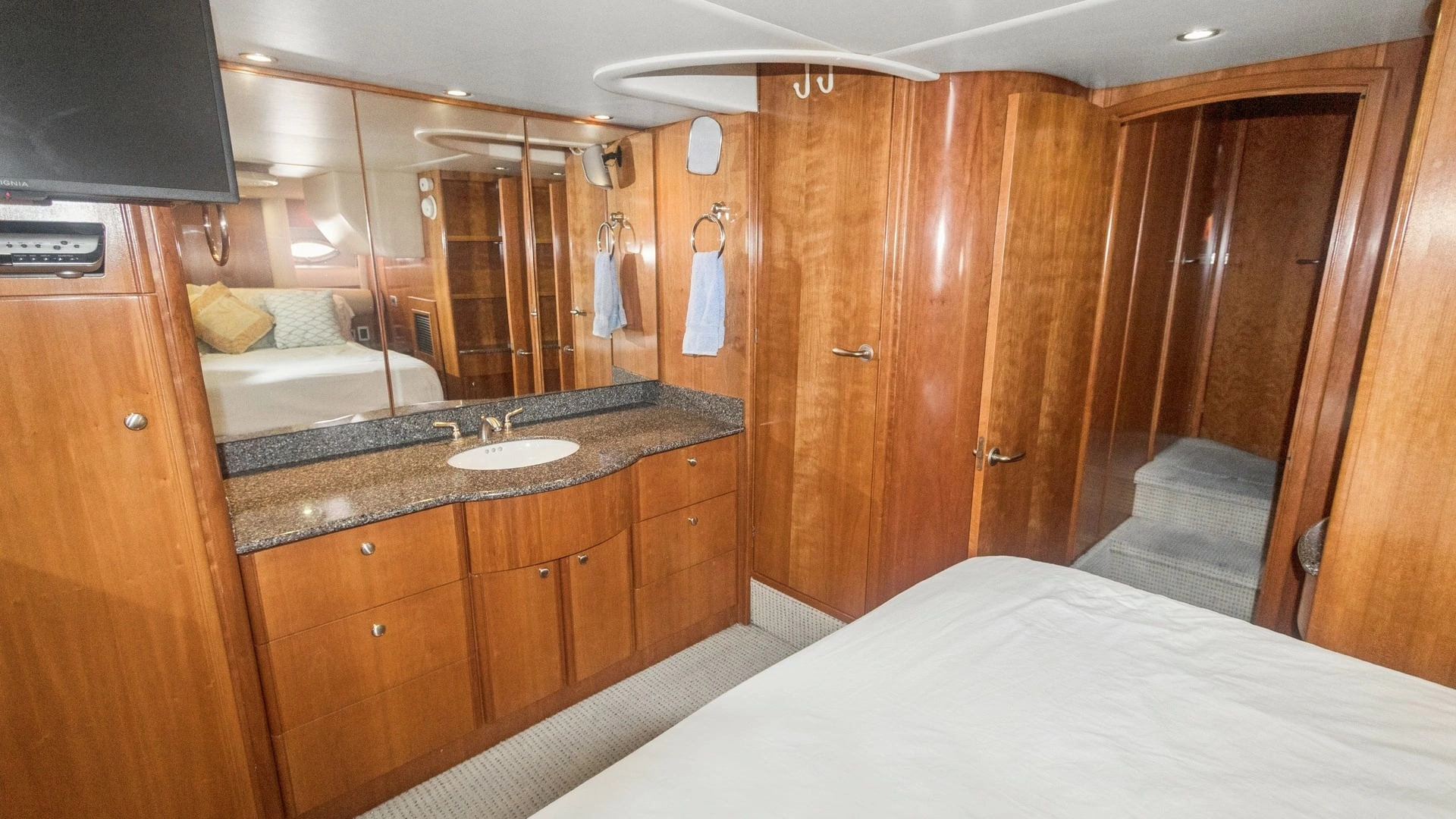 Meridian 540 Pilothouse Yacht For Sale