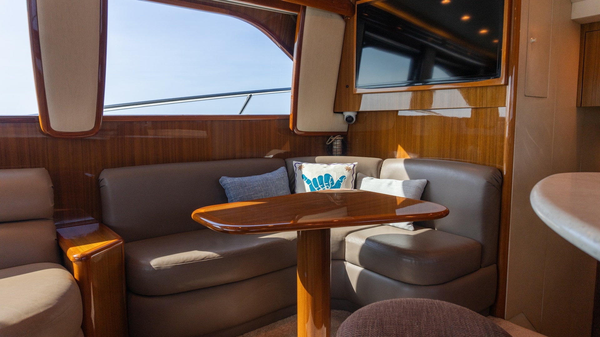 Viking 50 Convertible — Jammin - Photo 27