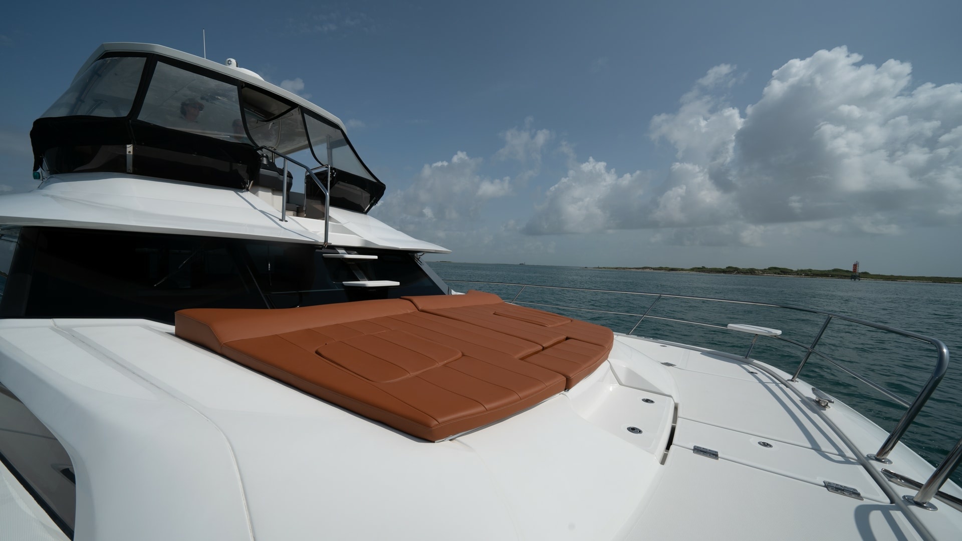 Foredeck with Sunpad Lounge