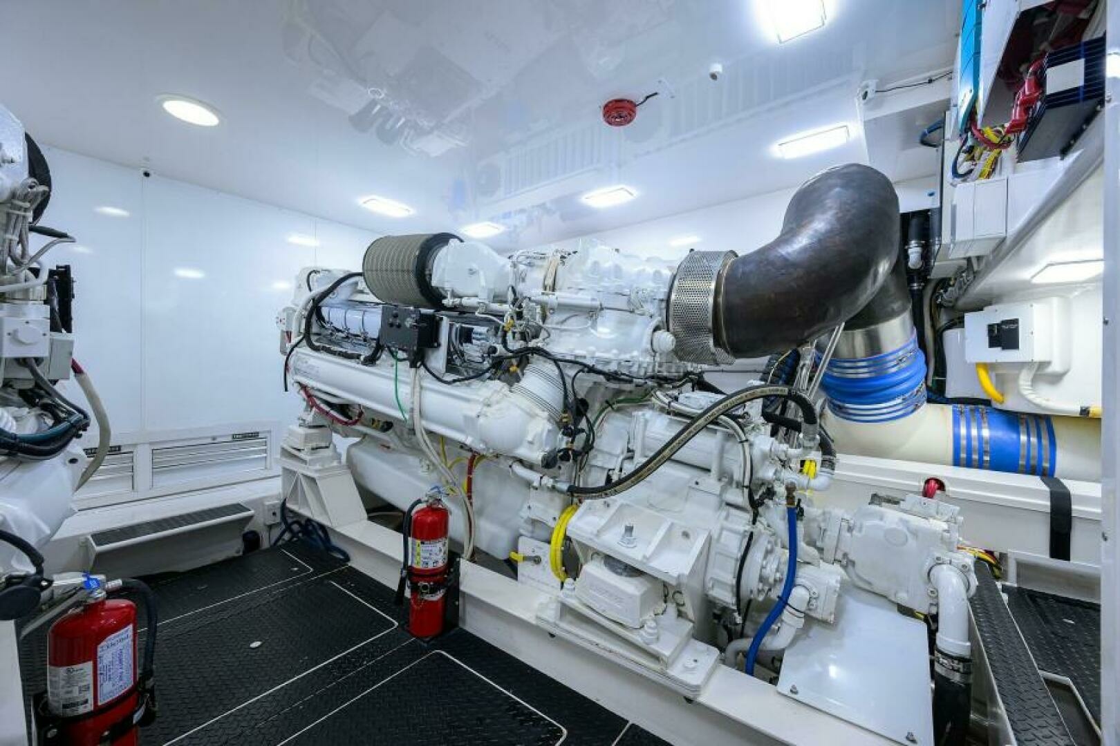 Viking 82 BLU FROG - Engine Room