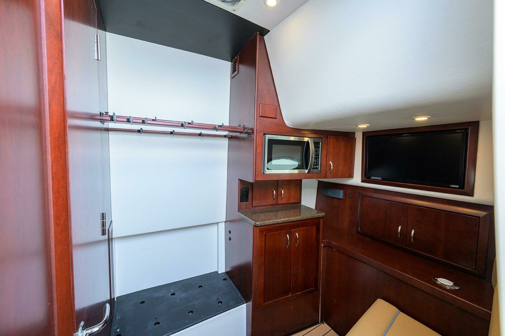 Tales N Ales 42ft Buddy Davis Yacht For Sale