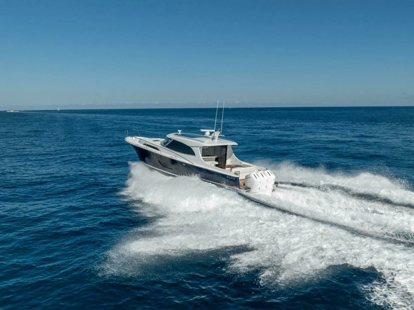 ECLIPSE 505 Shadow Yacht For Sale