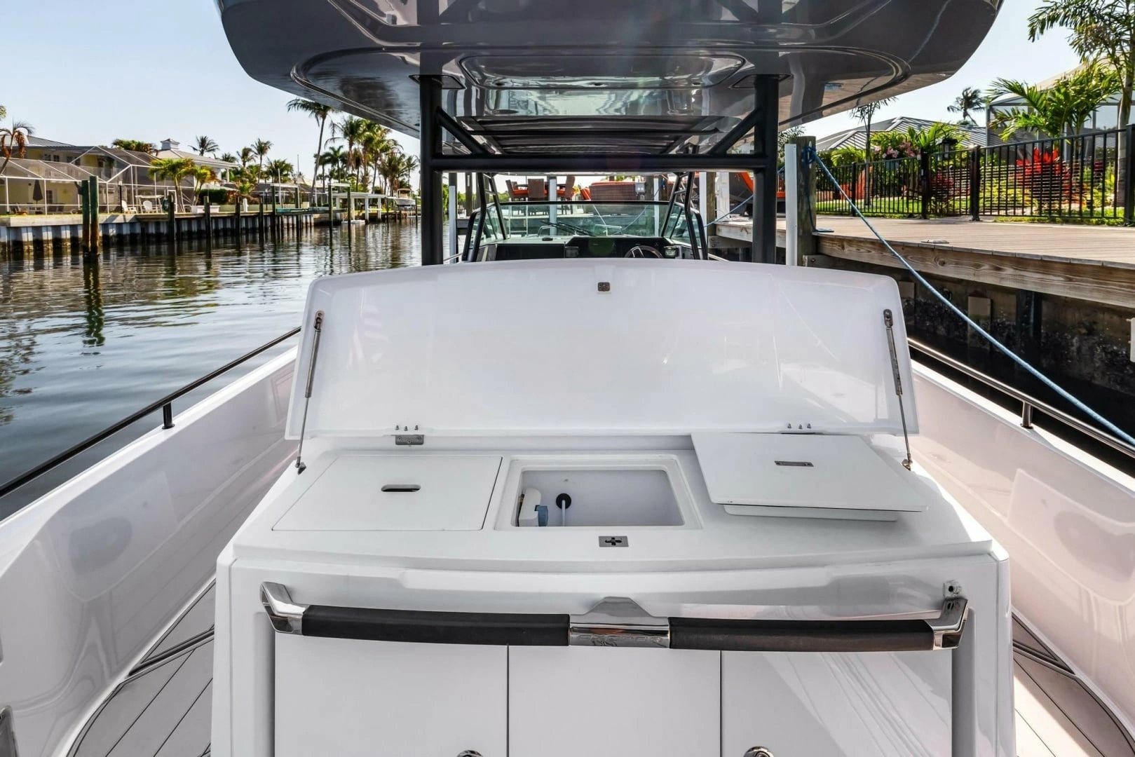 Axopar 37 Suntop Yacht For Sale