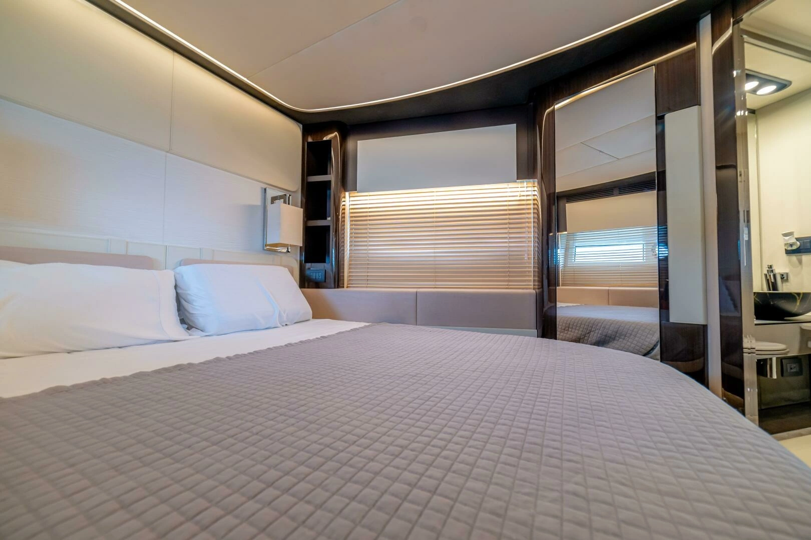 Azimut 77S Yacht For Sale