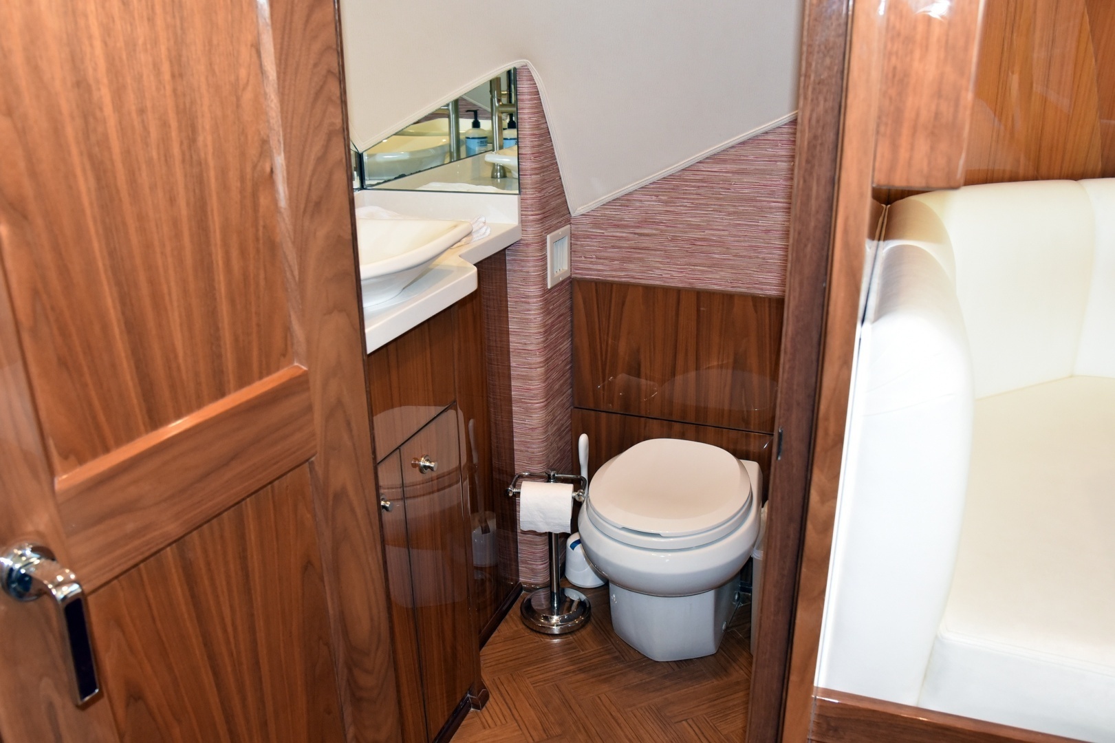 PARTY OF FIVE 80ft Viking Yacht For Sale PARTY OF FIVE 80ft Viking Yacht For Sale