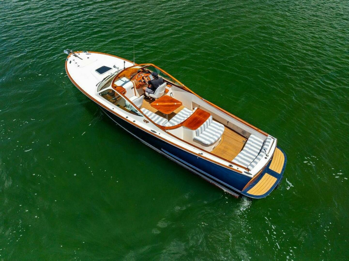 Tira Bella 30ft Hinckley Yacht For Sale