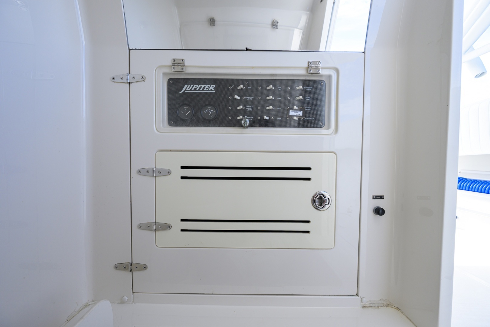 31ft Jupiter Yacht For Sale