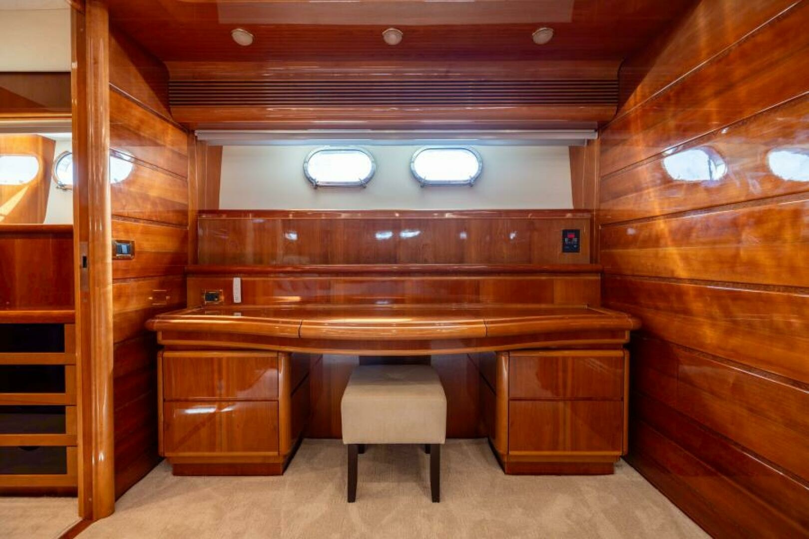 2001 Ferretti 94 Raised Pilothouse - Dreamchaser -Master Stateroom