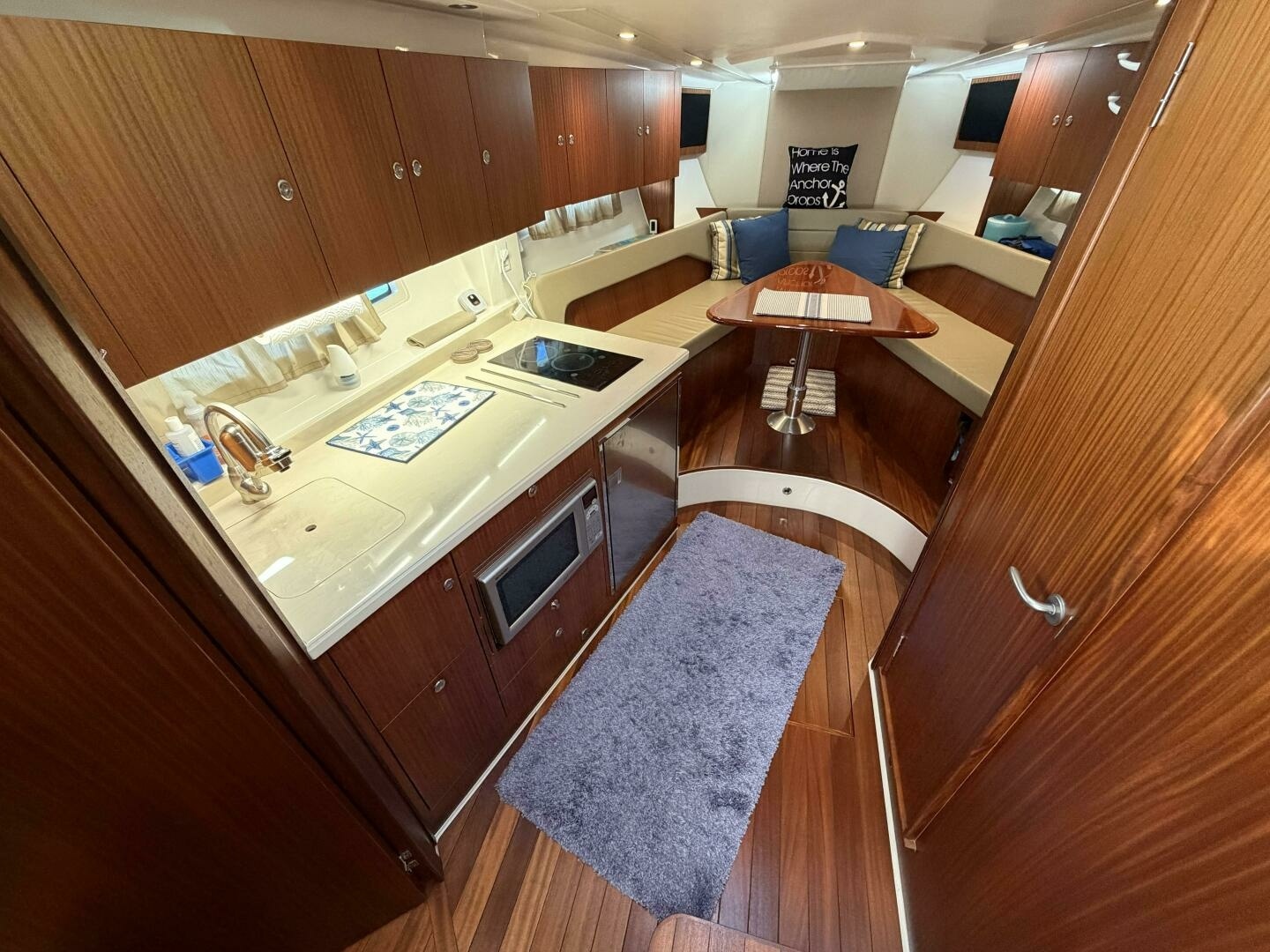 Jolly Dawg 41ft Pursuit Yacht For Sale