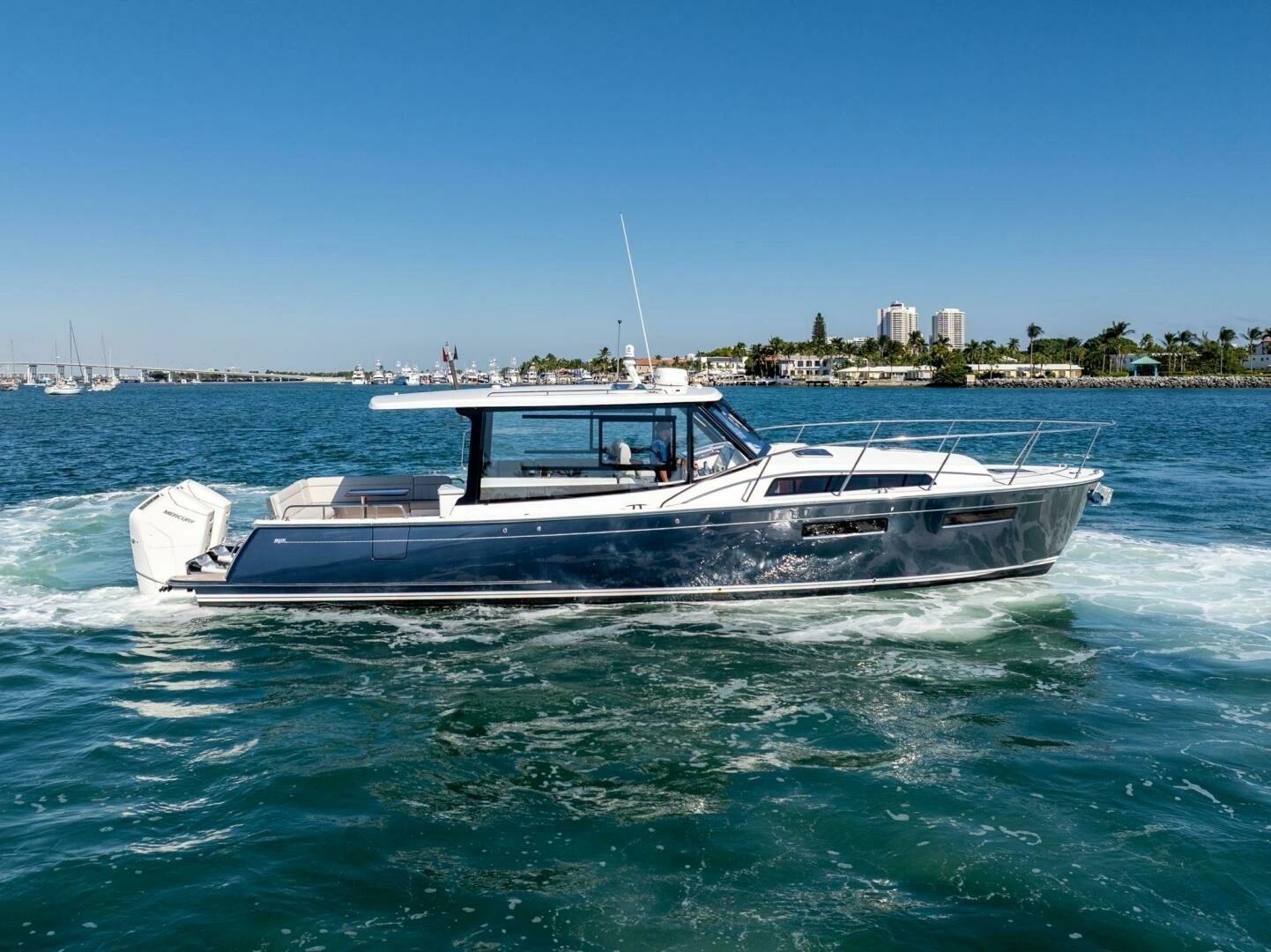 MJM 42 Yacht For Sale
