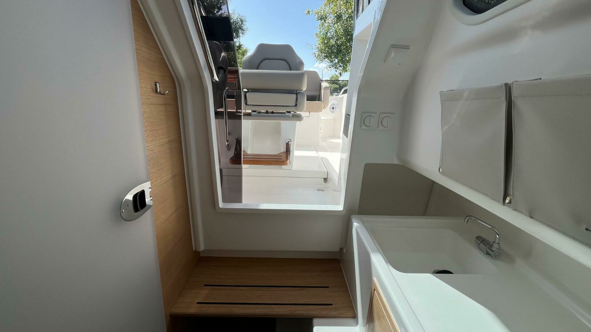 In Stock 2024 Nimbus T8 314 26ft Nimbus Yacht For Sale In Stock 2024 Nimbus T8 314 26ft Nimbus Yacht For Sale