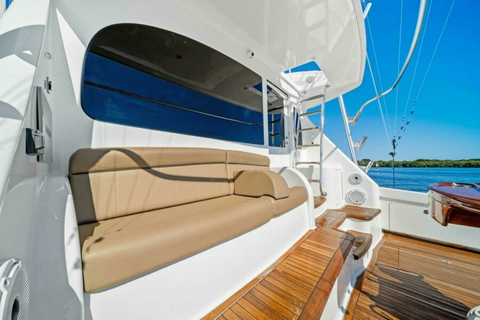 Viking 55 Convertible — Done Pickin - Photo 26