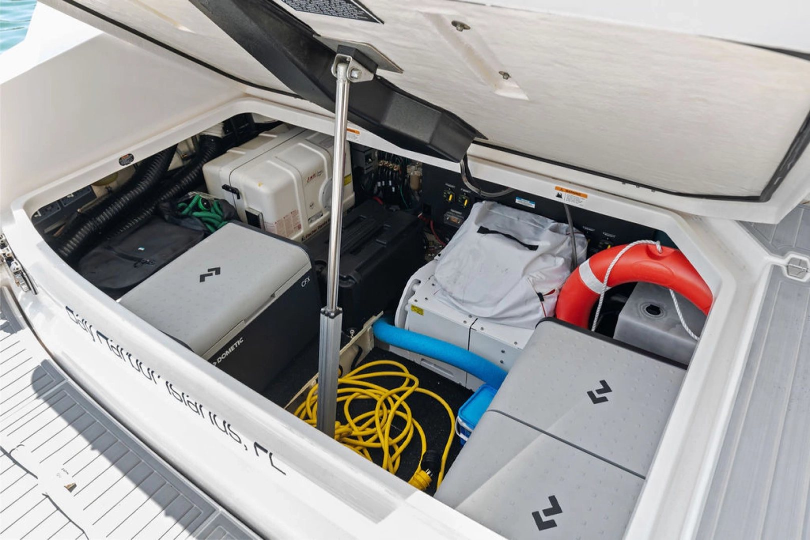Regal 36 XO Yacht For Sale