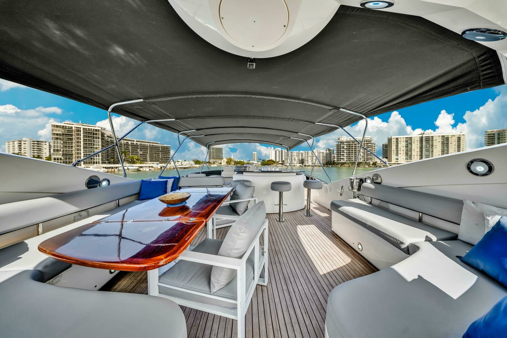 SO WHAT WHO CARES 94ft Sunseeker Yacht For Sale SO WHAT WHO CARES 94ft Sunseeker Yacht For Sale