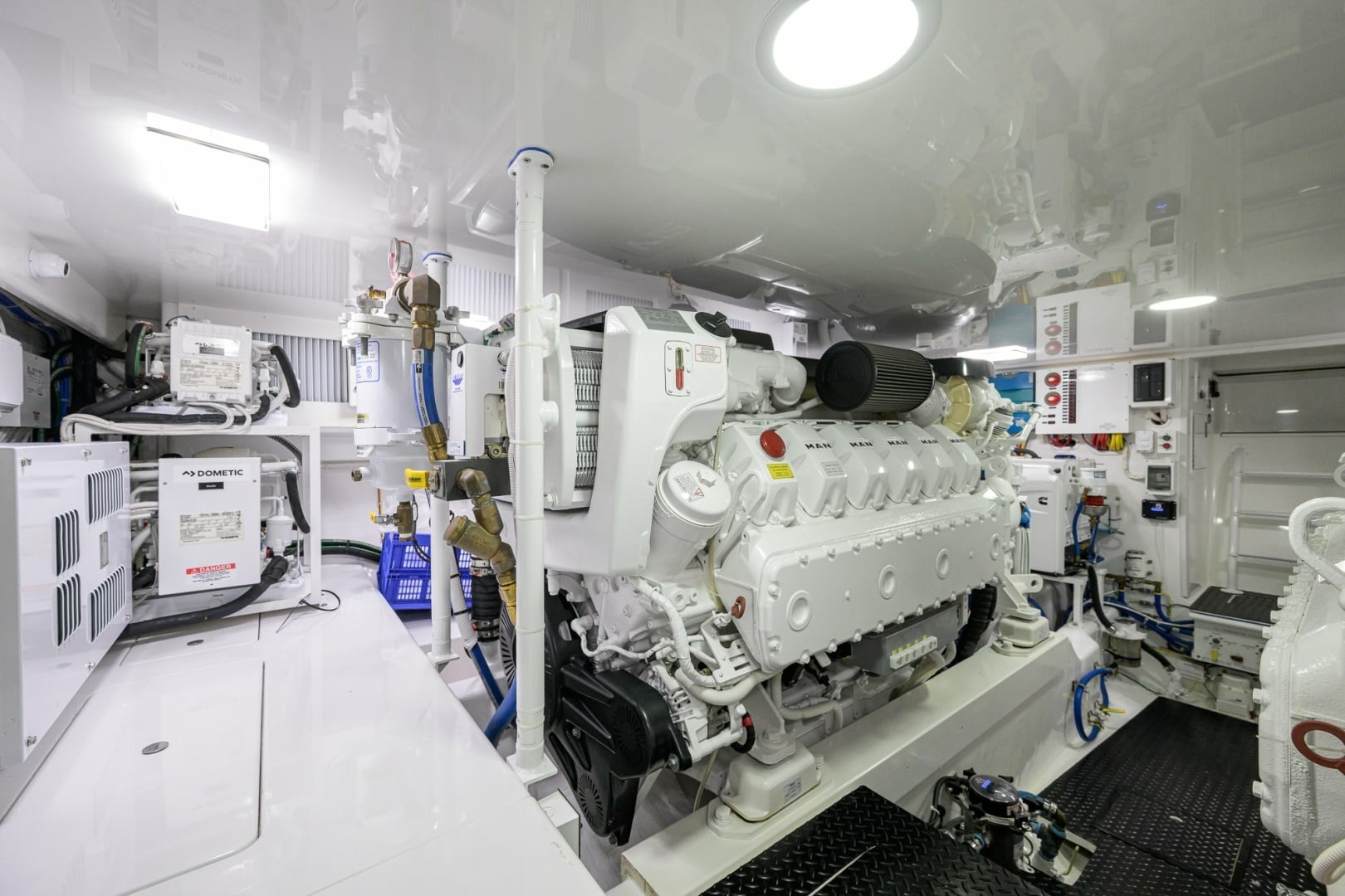 Viking 54 - Dog House - Engine Room