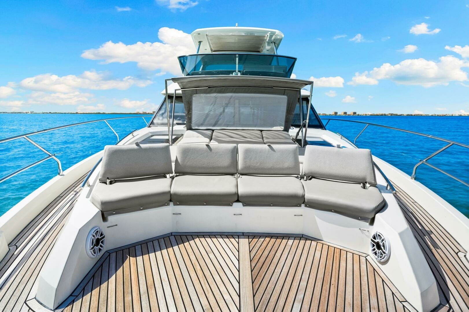 Prestige 630 Flybridge — Peace - Photo 3