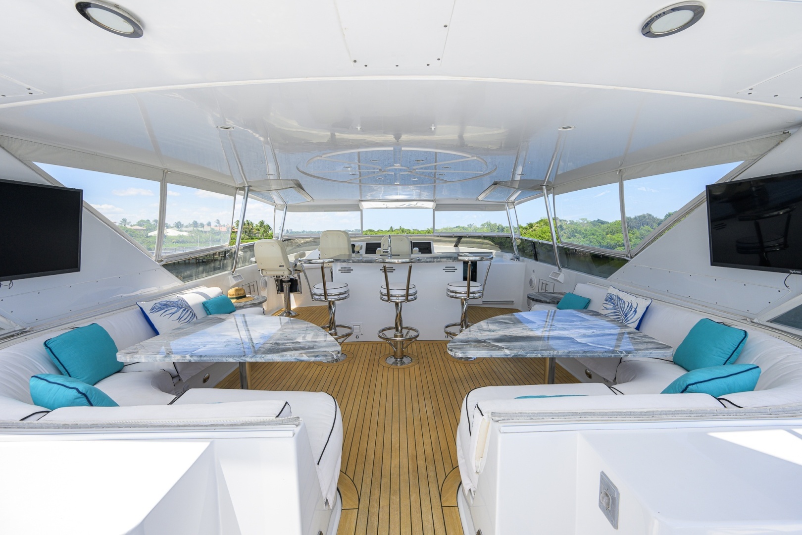 Hatteras 100 MAGIC - Flybridge