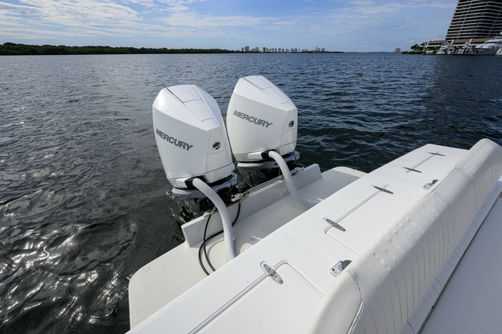 31ft Jupiter Yacht For Sale